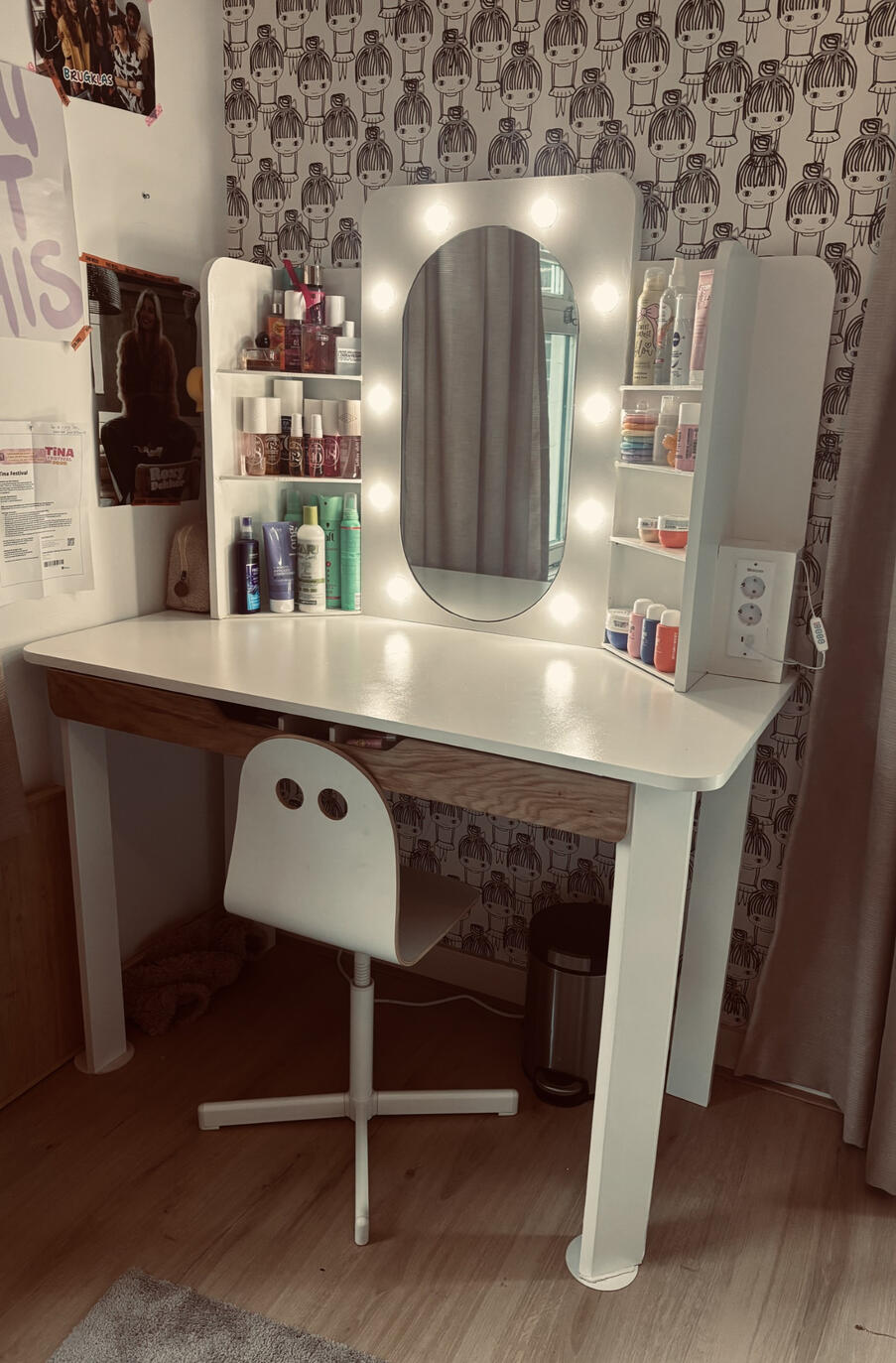 Make-up tafel van Eikenhout, MDF en spiegelglas